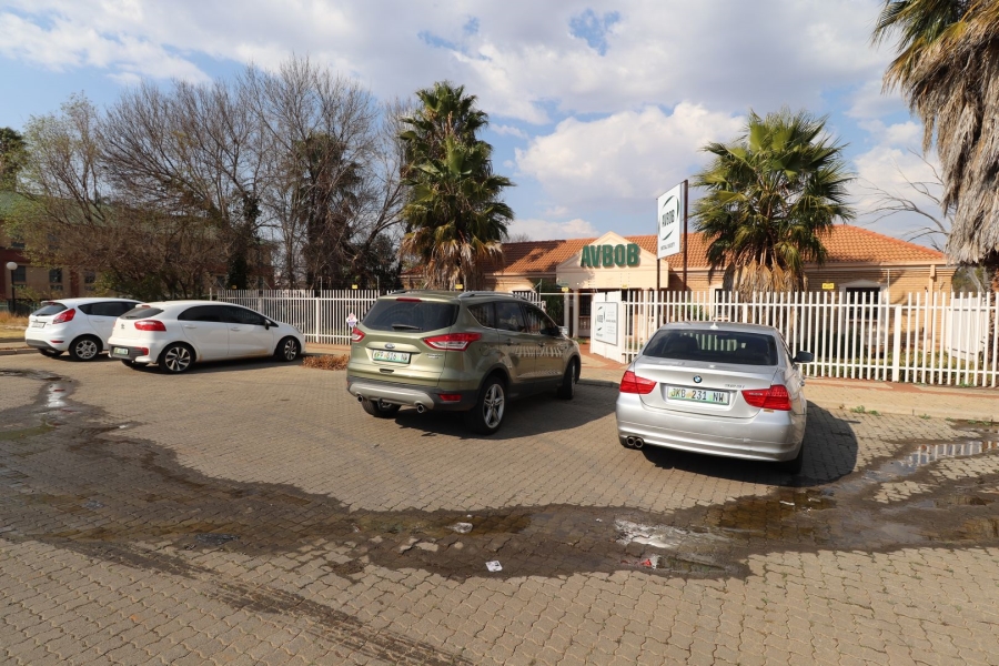 Commercial Property for Sale in Oudorp North West